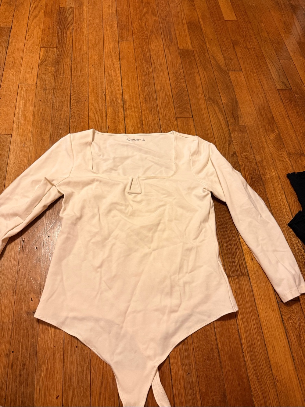 Abercrombie & Fitch Cream Long-Sleeve Scoop Neck Bodysuit and wrap sweater
